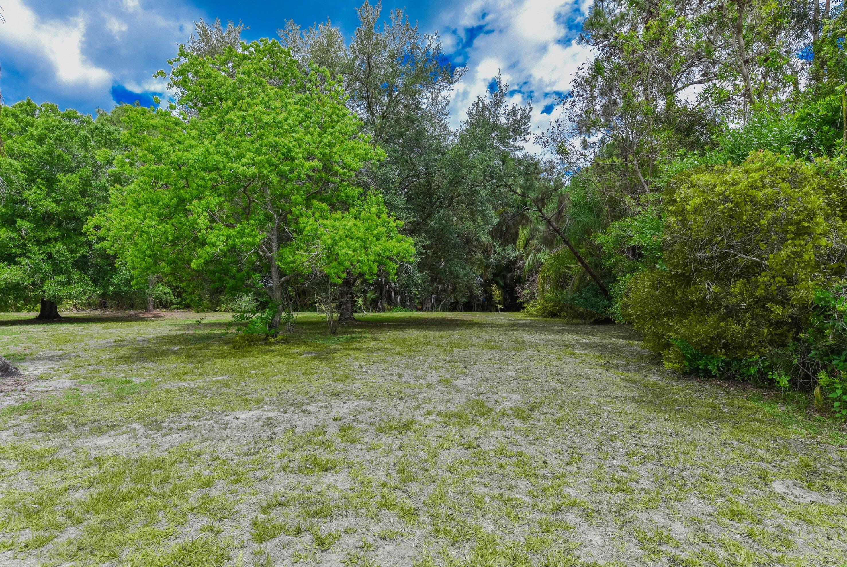 2094 Southwest Pitts Terrace Stuart, FL 34997 - Photo 31 of 43 2094 SW Pitts Terr-010-010-2955x1978