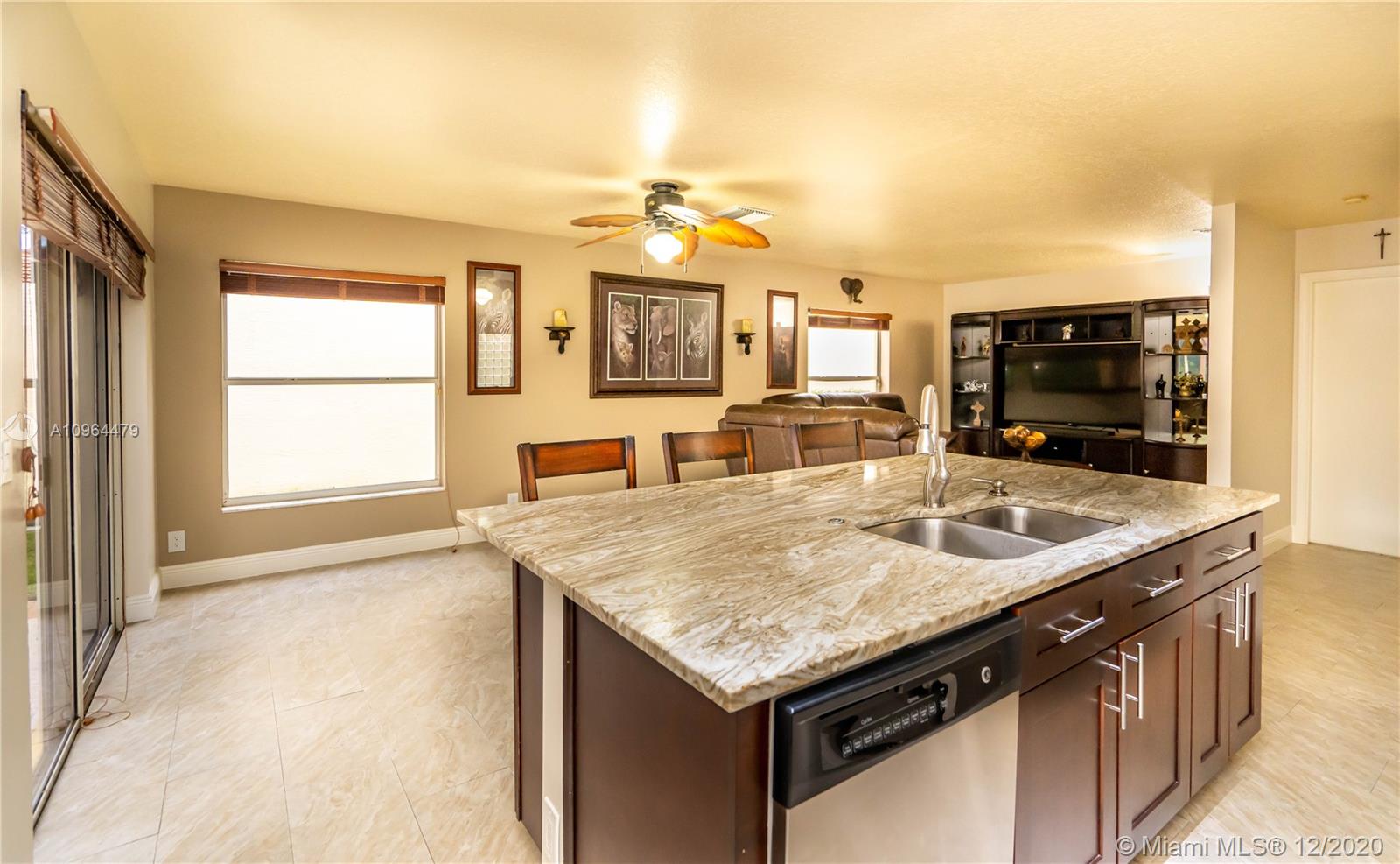 1076 Aspri Way Riviera Beach, FL 33418 - Photo 8 of 21 Gallery Image 8