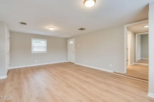 $2,000 | Undisclosed Address, Johnson City, TN 37604