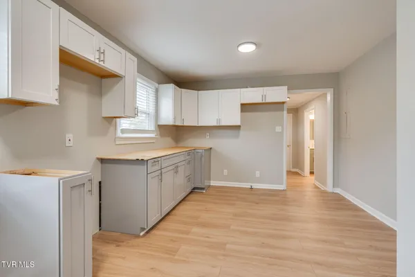 $2,000 | Undisclosed Address, Johnson City, TN 37604