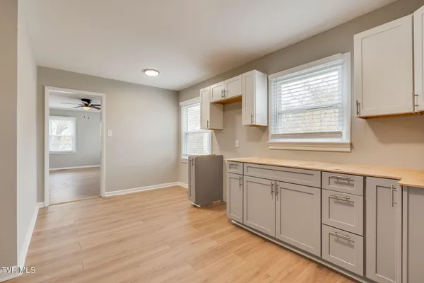 $2,000 | Undisclosed Address, Johnson City, TN 37604