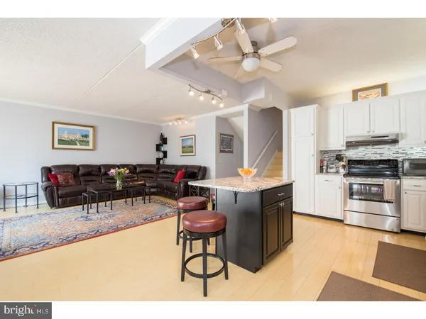 $3,850 | 2301 Cherry Street, Unit 3C, Philadelphia, PA 19103
