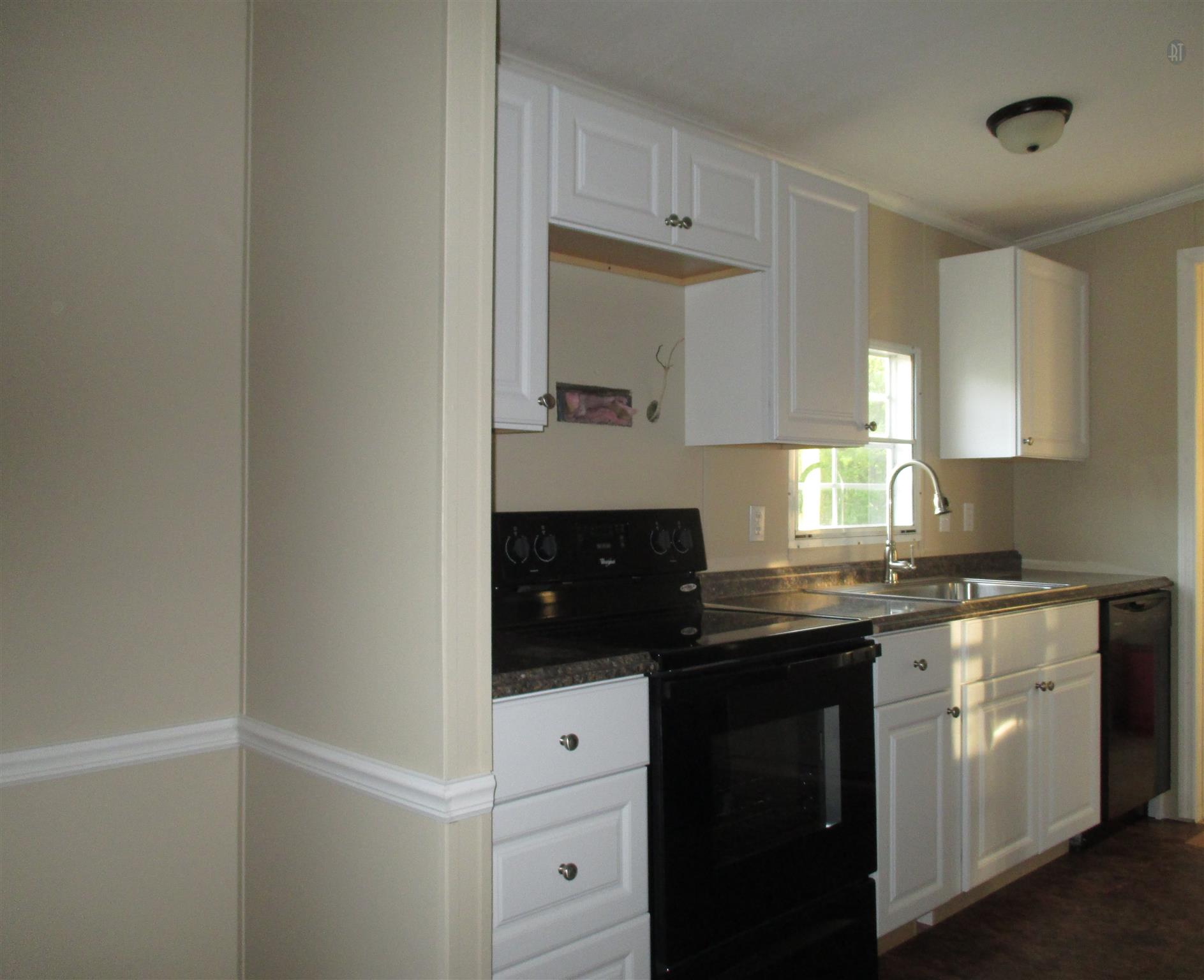 561 Poplar Ridge Road Chapmansboro, TN 37035 - Photo 4 of 13 Gallery Image 4