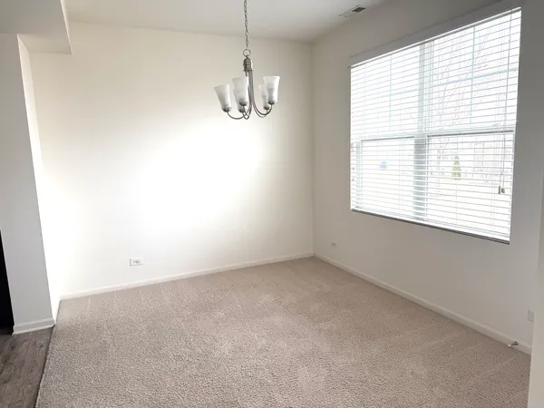 $2,600 | 658 Anchorage Court, Pingree Grove, IL 60140