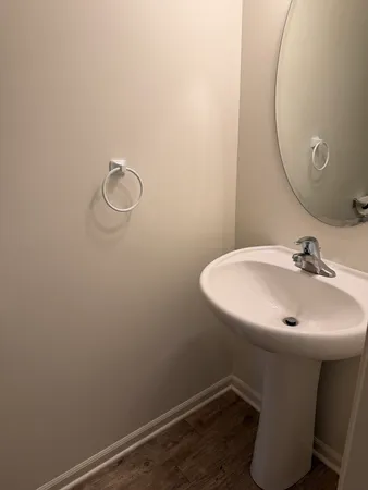 $2,600 | 658 Anchorage Court, Pingree Grove, IL 60140