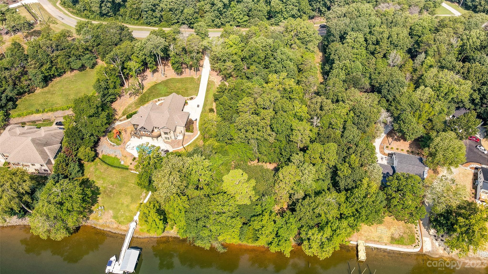 8740 Island Point Road Charlotte, NC 28278 - Photo 2 of 9 Gallery Image 2