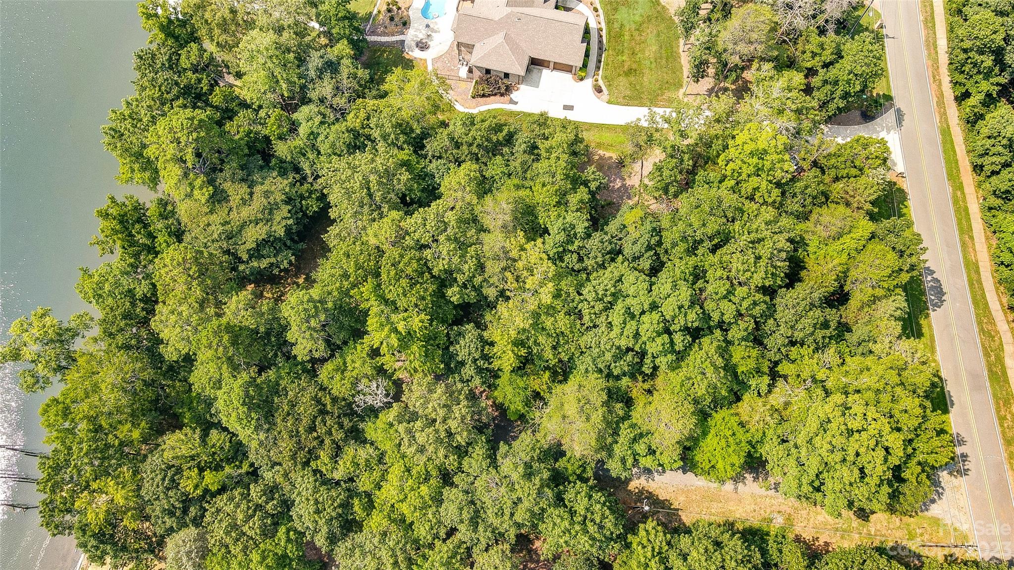 8740 Island Point Road Charlotte, NC 28278 - Photo 4 of 9 Gallery Image 4