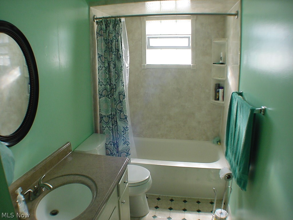 357 South Ridge Drive Cleveland, OH 44109 - Photo 11 of 18 Gallery Image 11