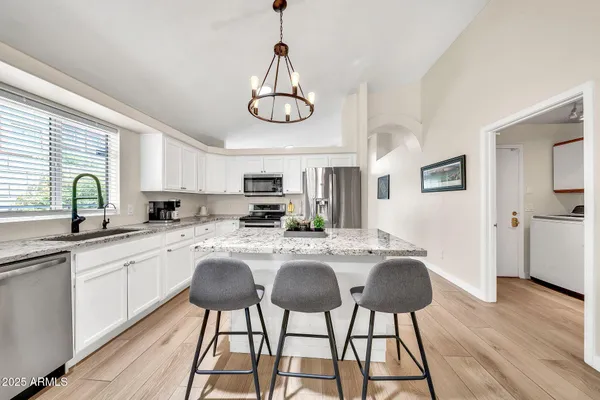 $575,000 | 18644 North 21st Street, Phoenix, AZ 85024
