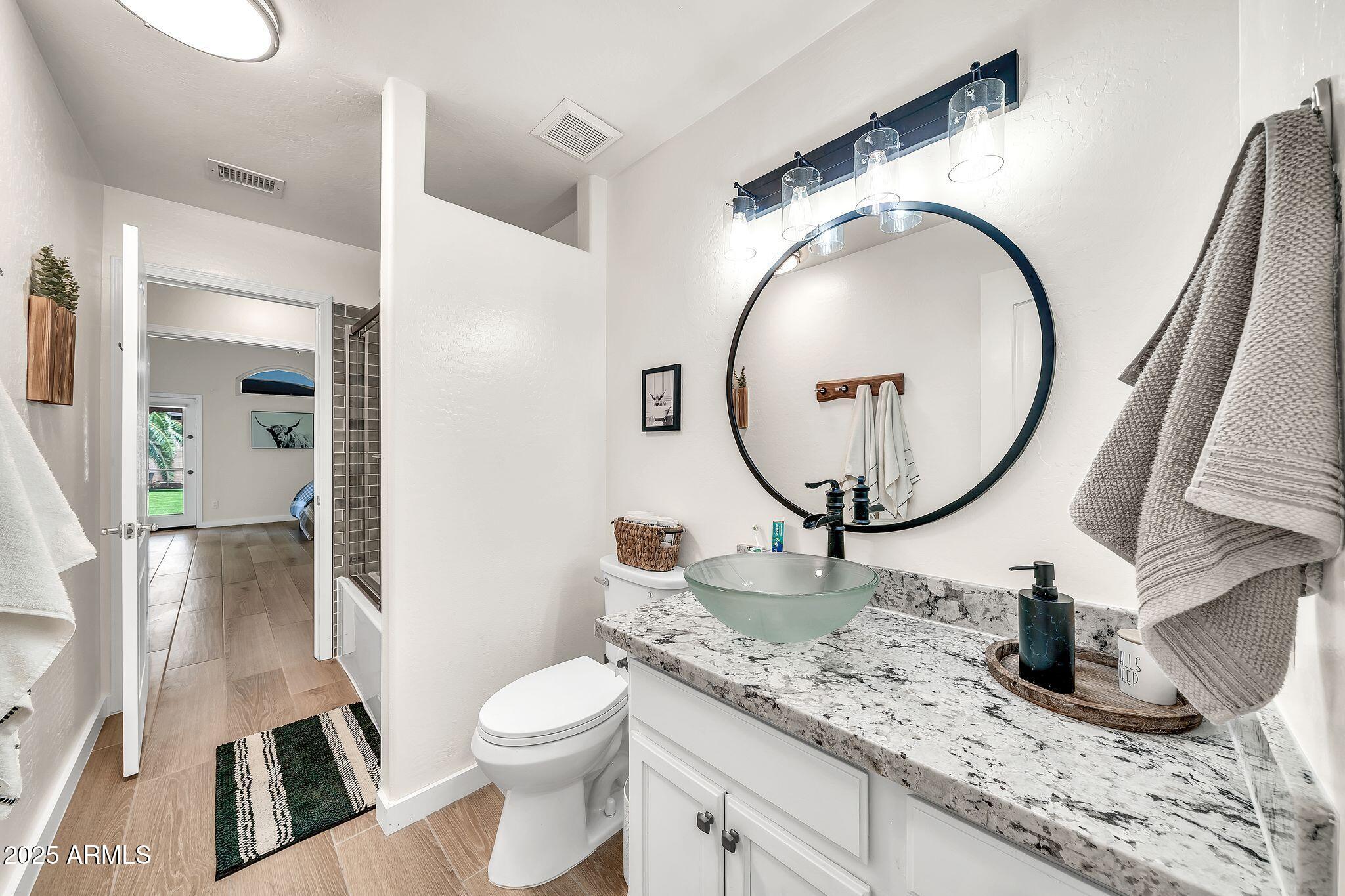 18644 North 21st Street Phoenix, AZ 85024 - Photo 19 of 33 2nd bath