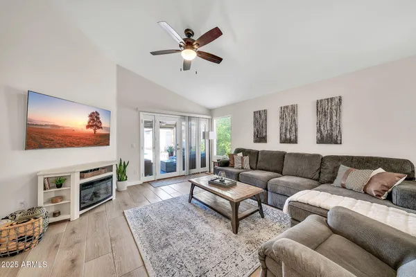 $575,000 | 18644 North 21st Street, Phoenix, AZ 85024