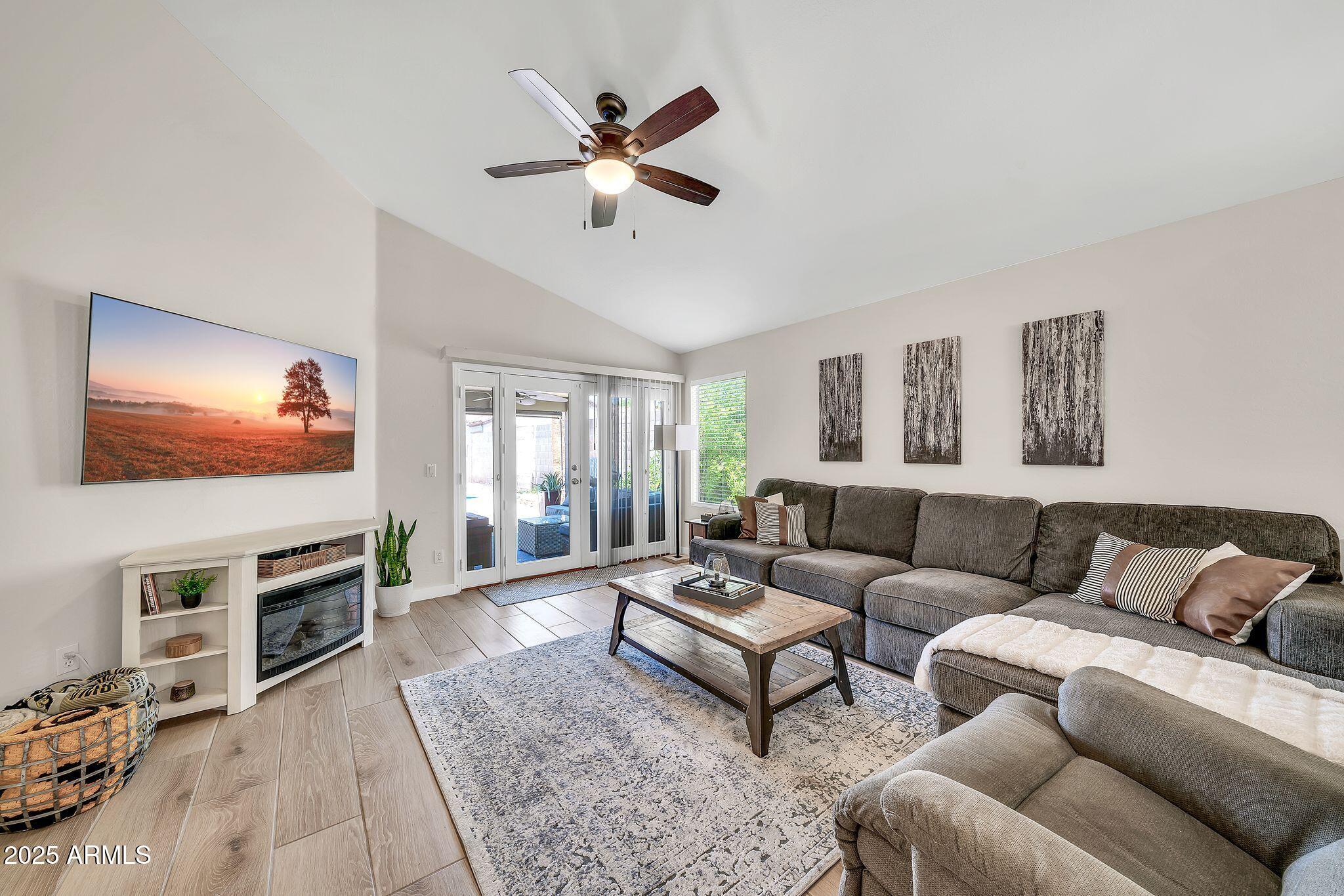 18644 North 21st Street Phoenix, AZ 85024 - Photo 5 of 33 fam rm