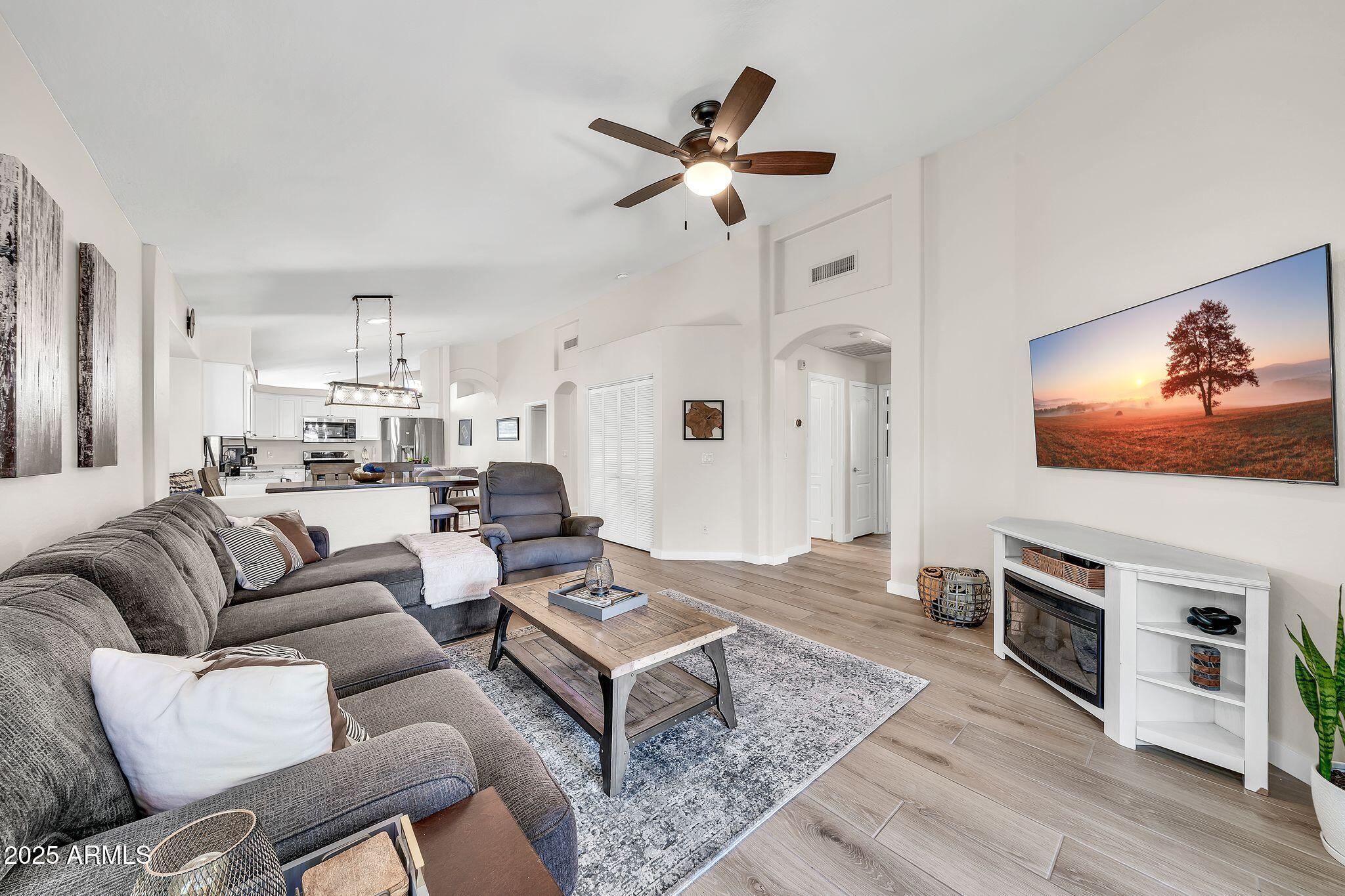 18644 North 21st Street Phoenix, AZ 85024 - Photo 6 of 33 fam room looking to kitchen