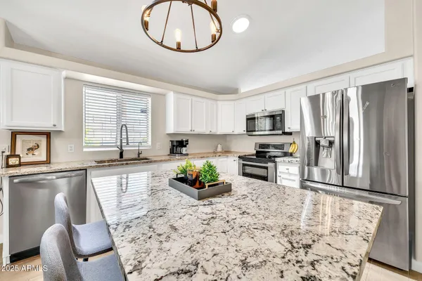 $575,000 | 18644 North 21st Street, Phoenix, AZ 85024