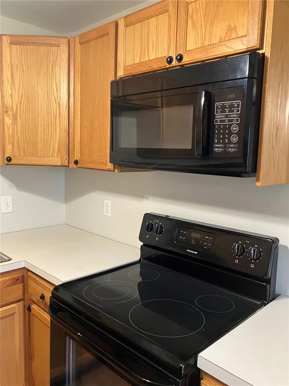 337 South McMullen Booth Road, Unit 157 Clearwater, FL 33759 - Photo 7 of 35