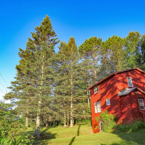 $285,000 | 5281 Highway 61, Lutsen, MN 55612