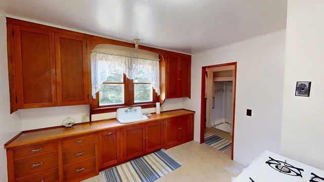 $285,000 | 5281 Highway 61, Lutsen, MN 55612