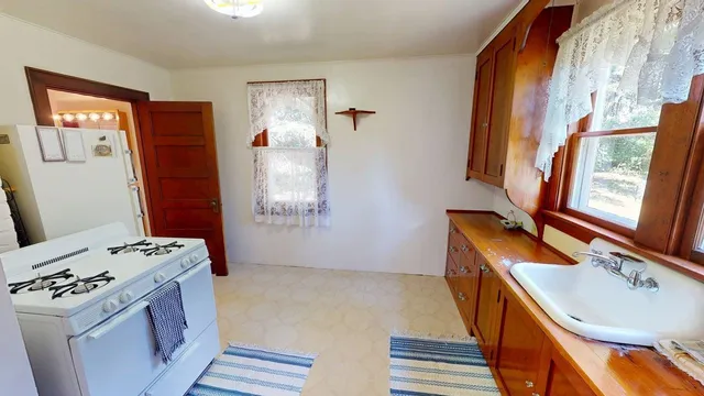 $285,000 | 5281 Highway 61, Lutsen, MN 55612