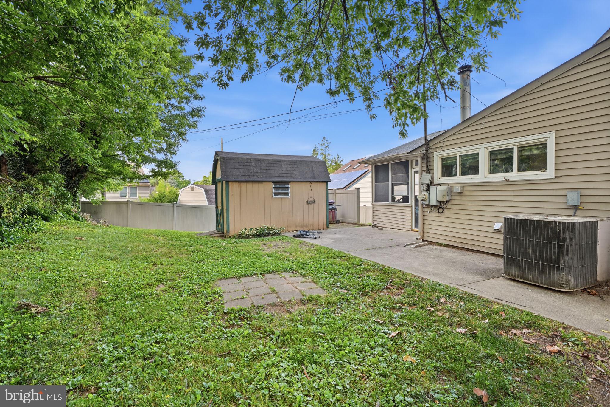 2 Quay Road Levittown, PA 19057 - Photo 24 of 32