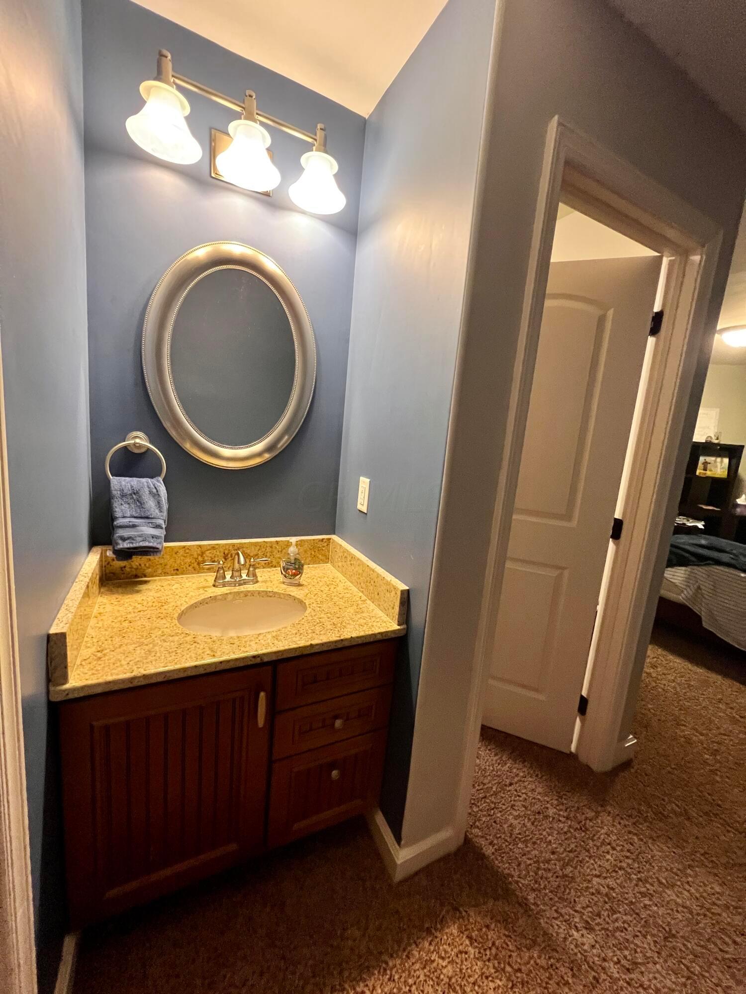 5483 South Section Line Road Delaware, OH 43015 - Photo 32 of 76 Bedroom #2 (Jack n Jill sink)