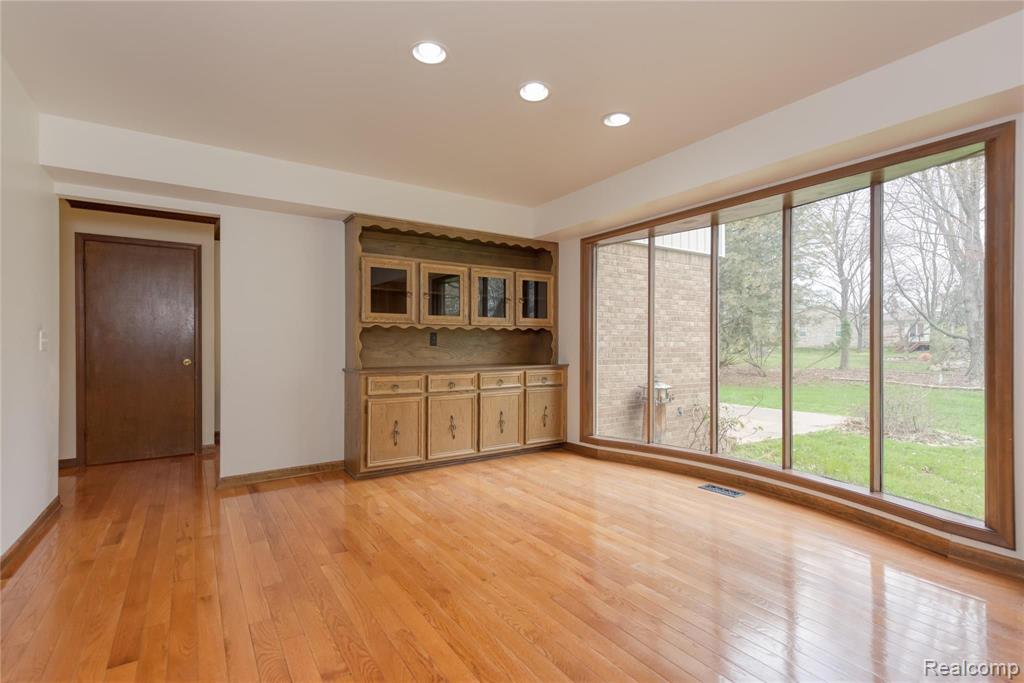 1732 North Kilburn Road Rochester Hills, MI 48306 - Photo 13 of 45