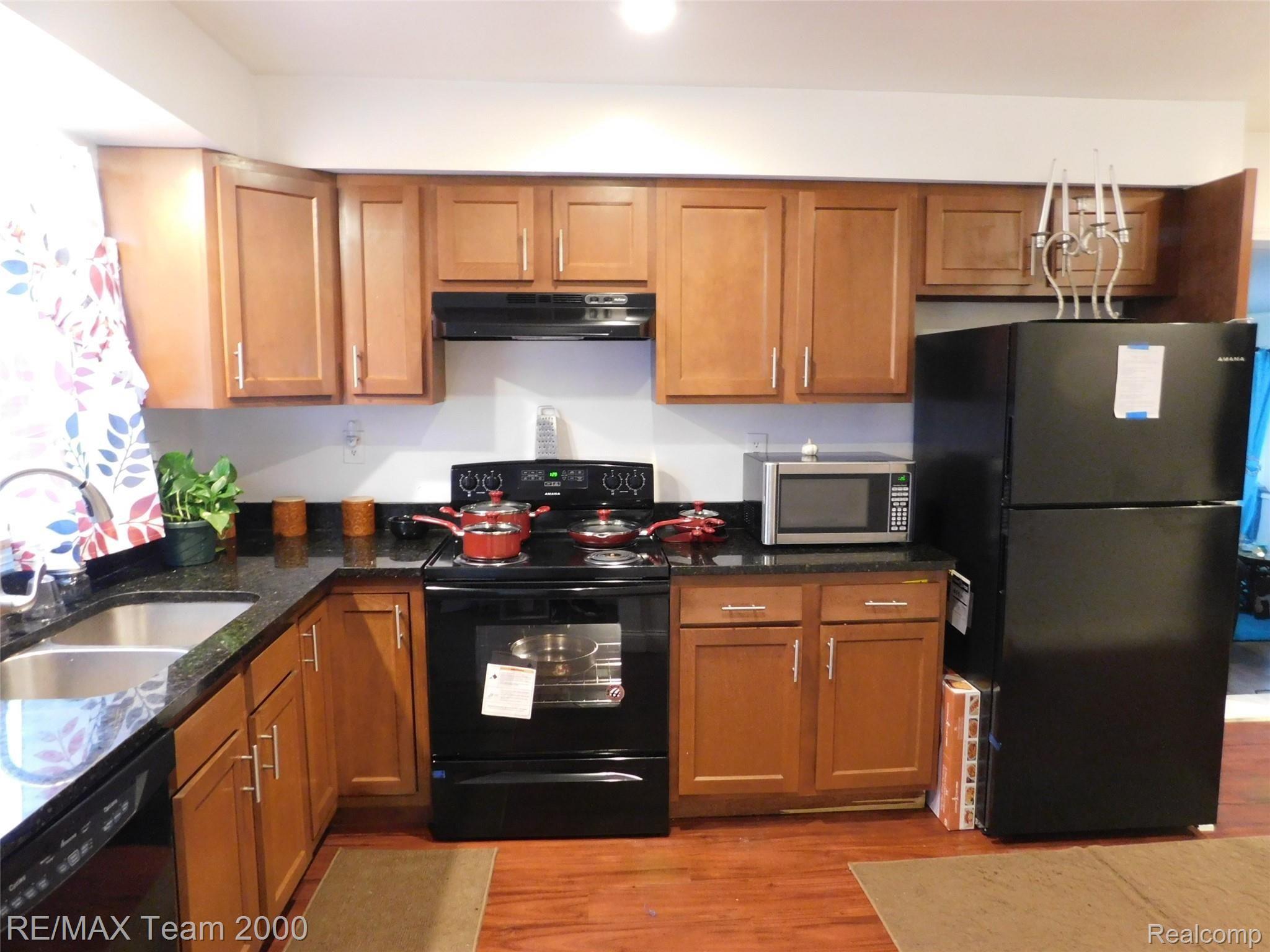 13556 Marion Street Redford, MI 48239 - Photo 7 of 30 DSCN0849.JPG