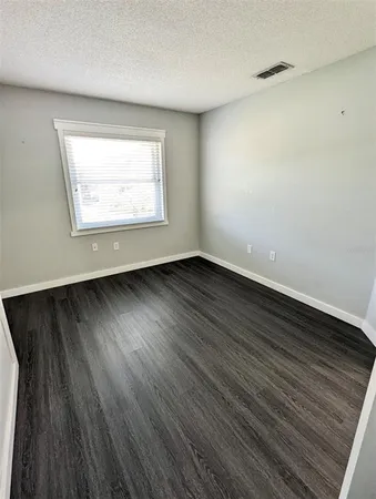 $2,595 | 4970 Reagen Way, Sarasota, FL 34232