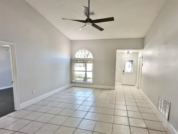 $2,595 | 4970 Reagen Way, Sarasota, FL 34232