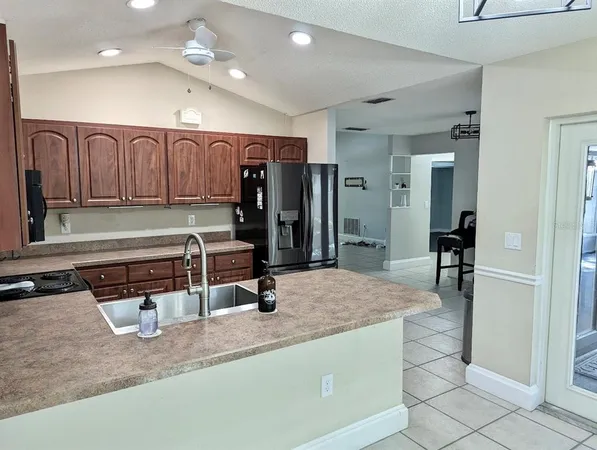 $2,595 | 4970 Reagen Way, Sarasota, FL 34232
