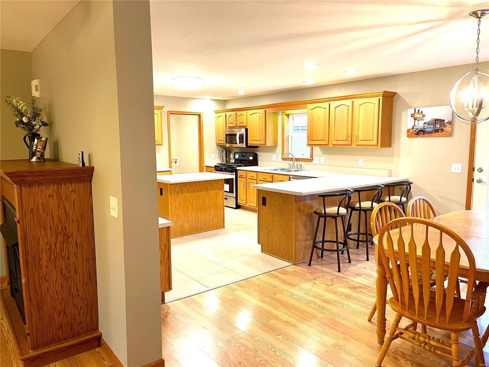 610 White Road Chesterfield, MO 63017 - Photo 10 of 34 Gallery Image 10
