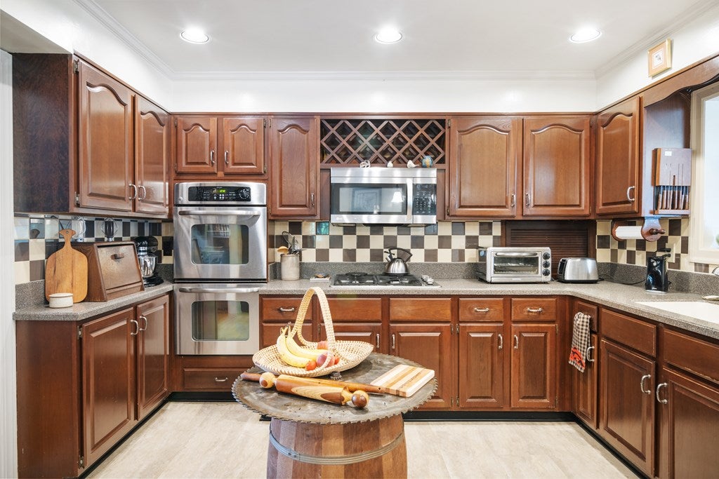 1110 West Ridge Road Wytheville, VA 24382 - Photo 25 of 72 Gallery Image 25