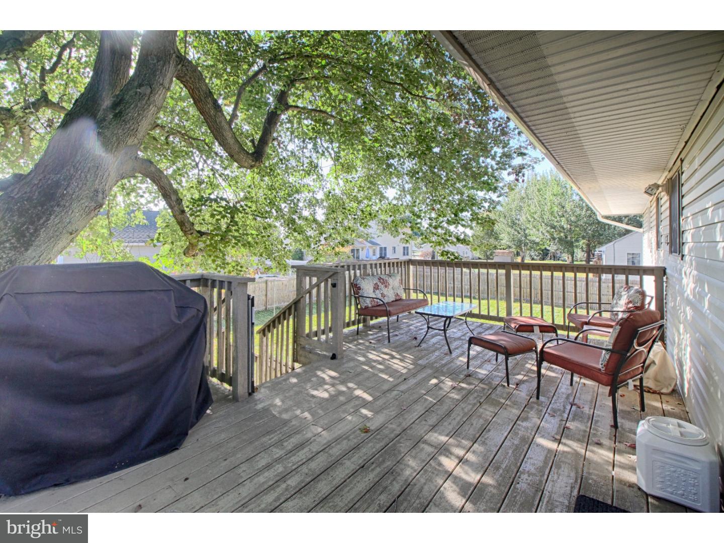 125 Princeton Road Pennsville, NJ 08070 - Photo 22 of 24 Deck