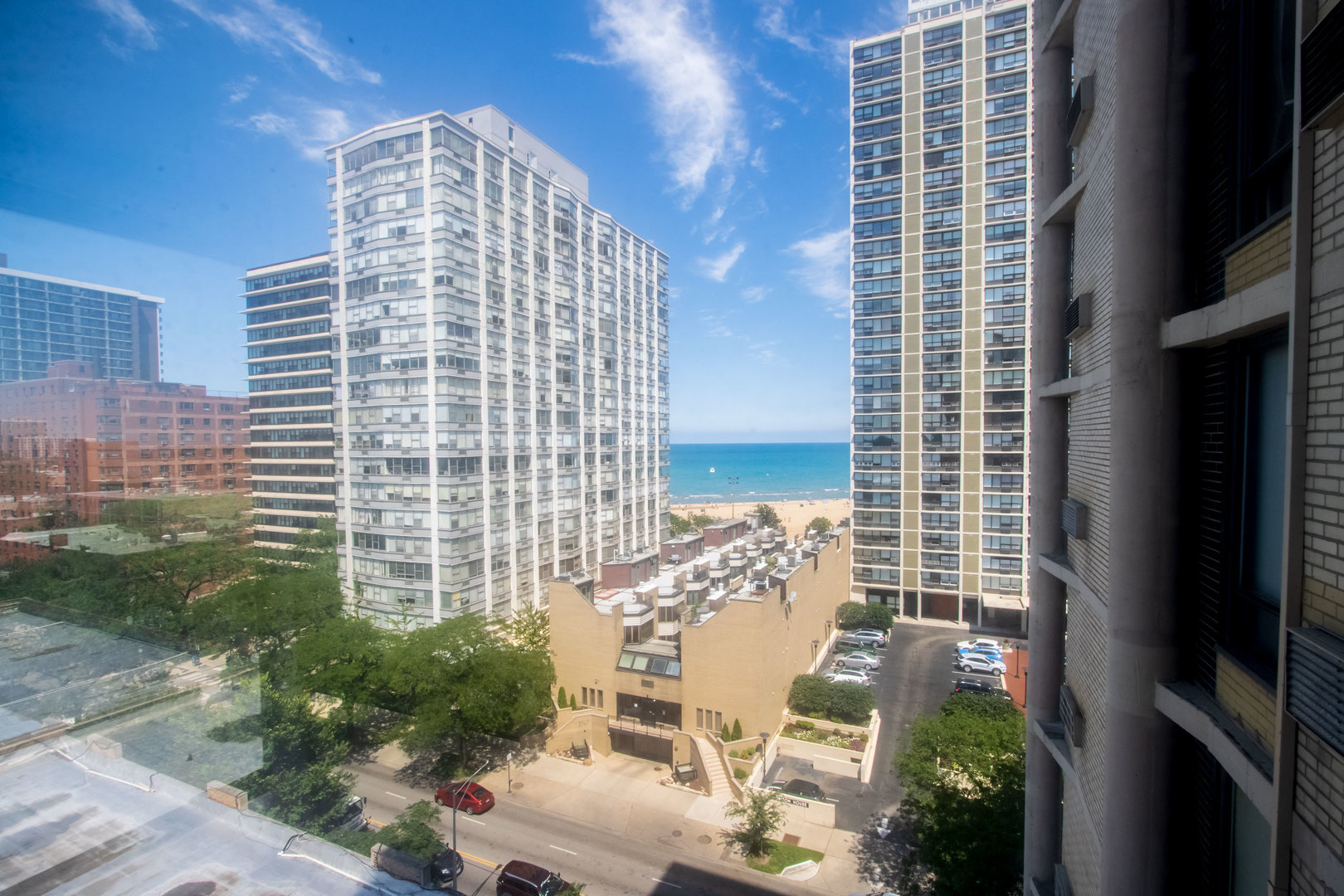 5740 North Sheridan Road, Unit 9D Chicago, IL 60660 - Photo 17 of 35 Gallery Image 17