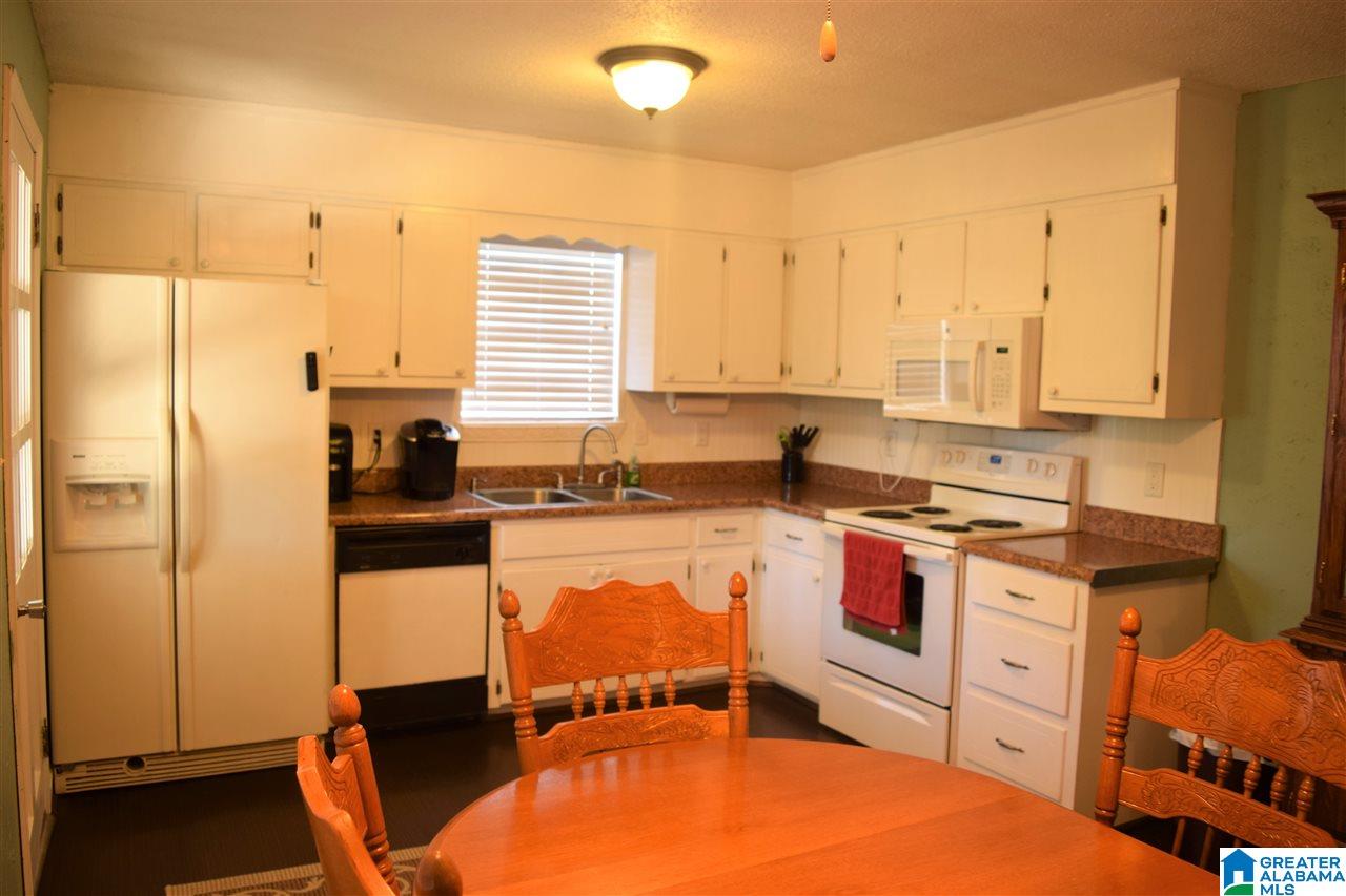 8271 Country Circle Pinson, AL 35126 - Photo 2 of 26