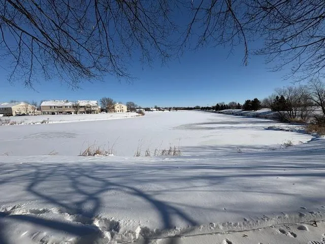 $305,000 | 10911 Goodhue Street Northeast, Unit D, Blaine, MN 55449