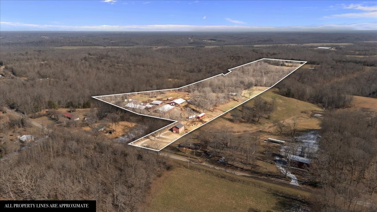 1429 Hunley Branch Road Charlotte, TN 37036 - Photo 1 of 51
