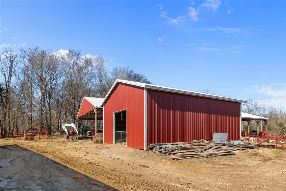 1429 Hunley Branch Road Charlotte, TN 37036 - Photo 27 of 51 a view of back yard of the house