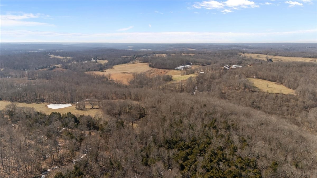 1429 Hunley Branch Road Charlotte, TN 37036 - Photo 40 of 51 an aerial view of multiple house