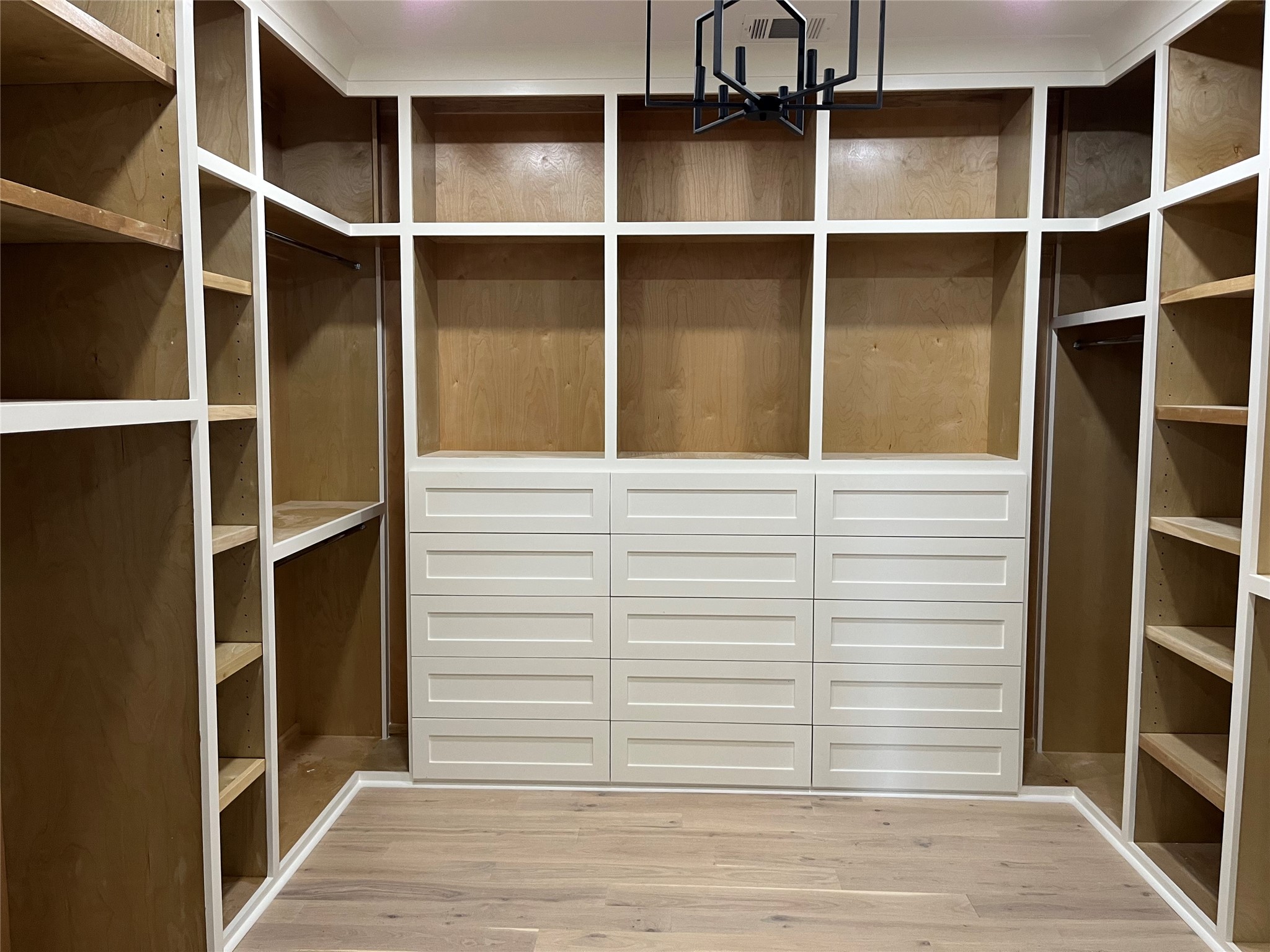 8900 Kulow Road Sealy, TX 77474 - Photo 17 of 28 Primary Closet