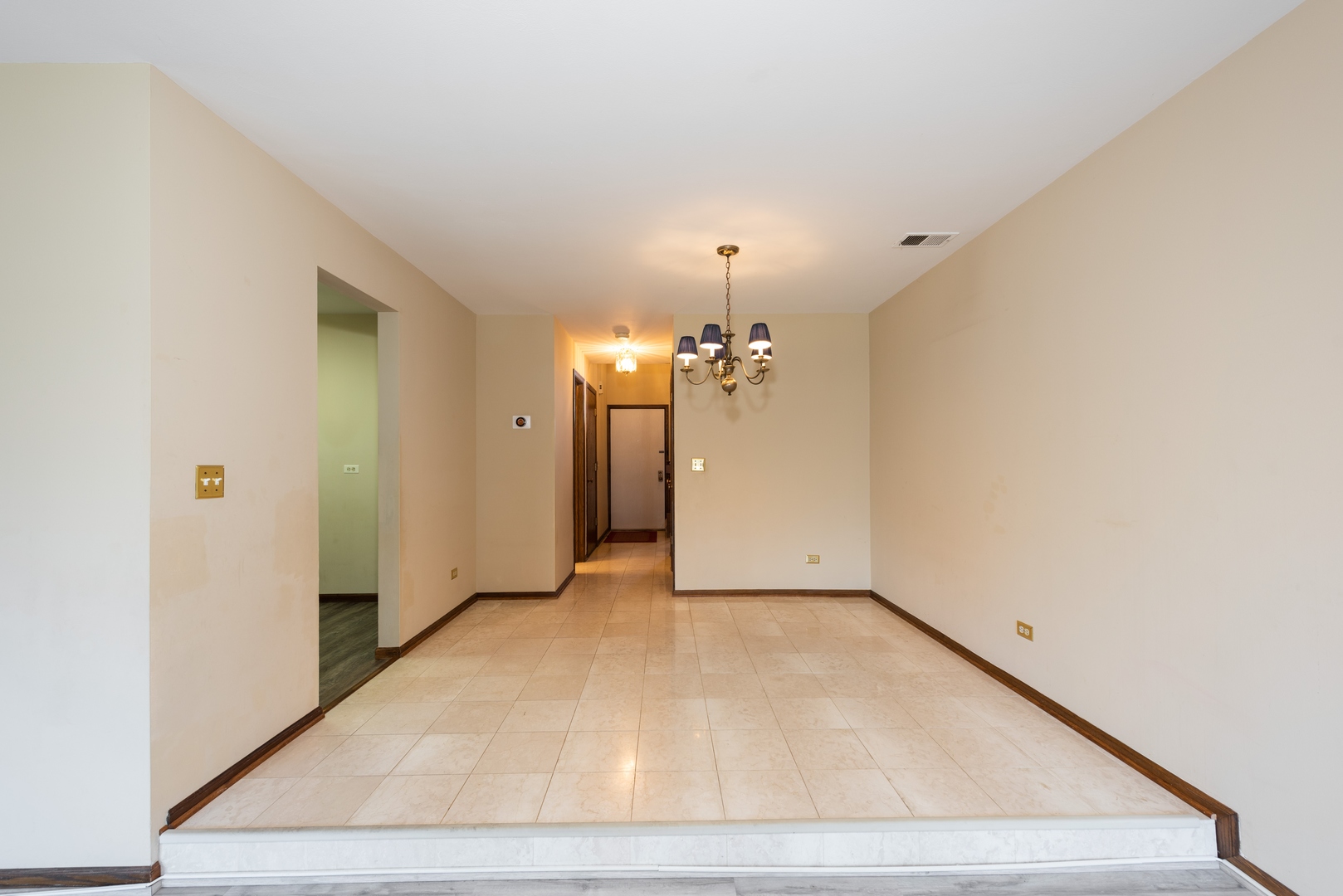 422 South Dee Road Park Ridge, IL 60068 - Photo 11 of 20