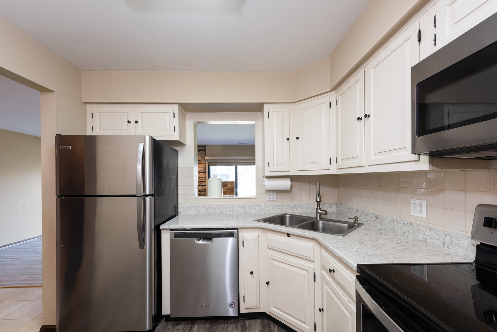 422 South Dee Road Park Ridge, IL 60068 - Photo 7 of 20