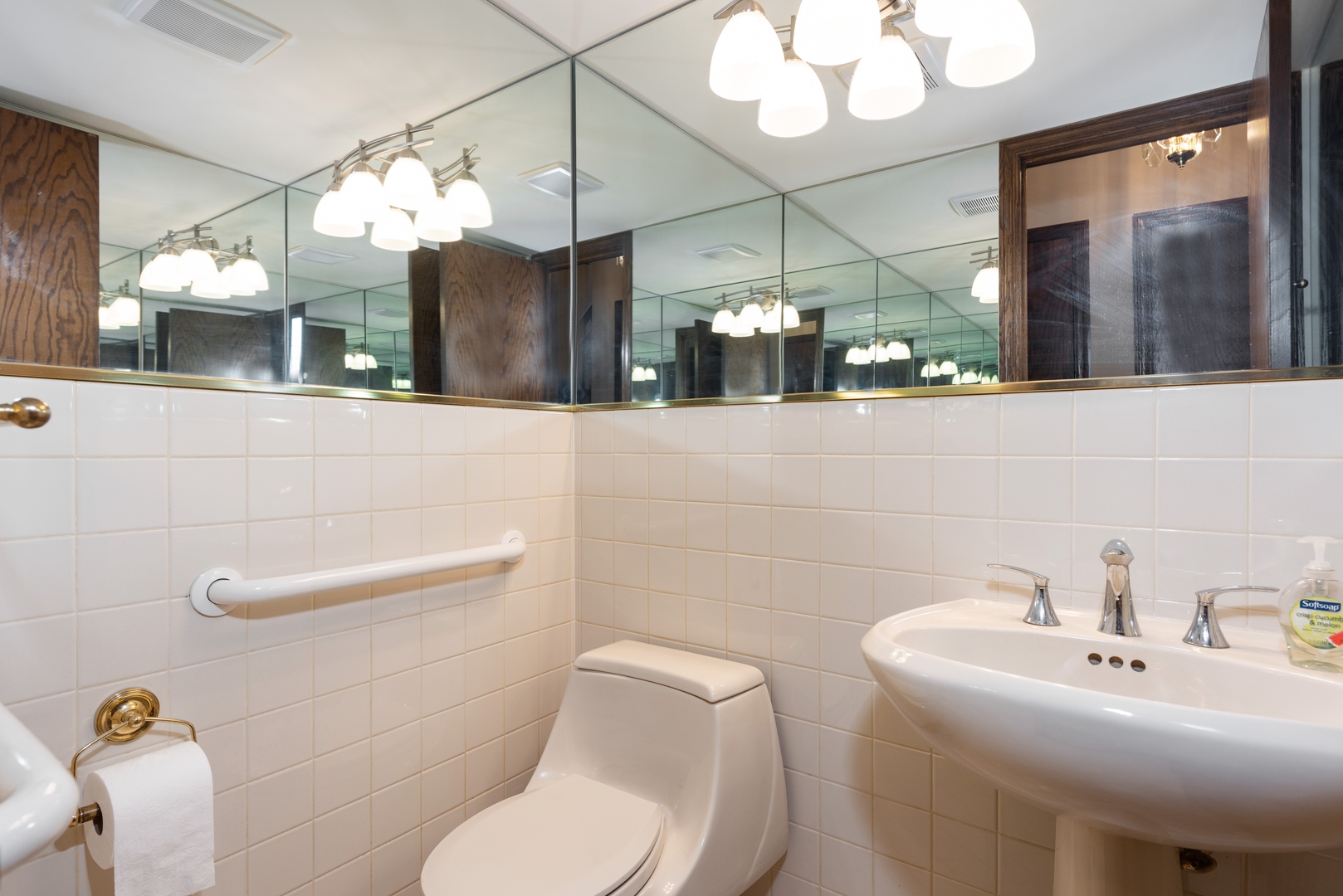 422 South Dee Road Park Ridge, IL 60068 - Photo 9 of 20