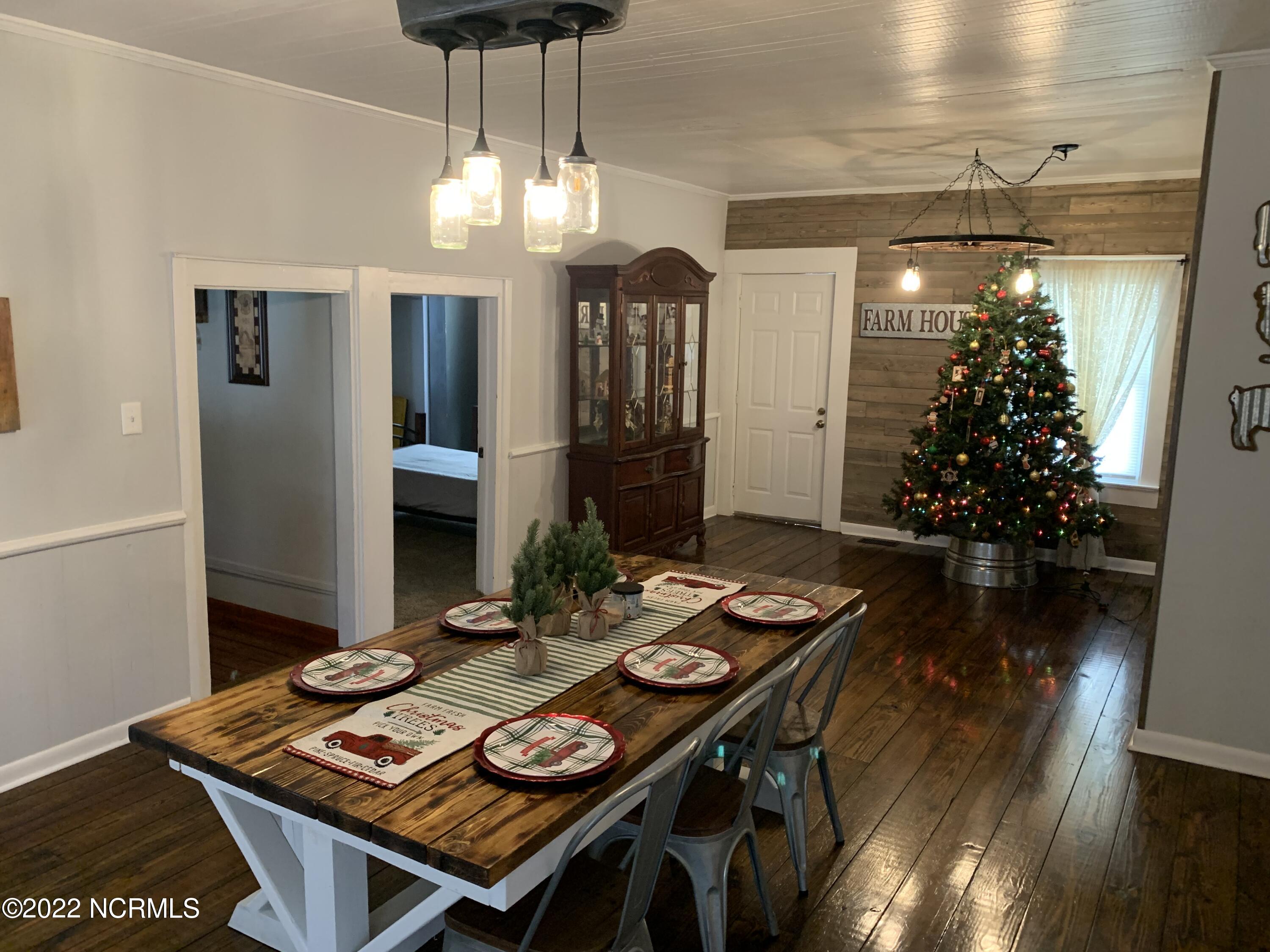 16061 Smith Road Gibson, NC 28343 - Photo 5 of 35 IMG_2371