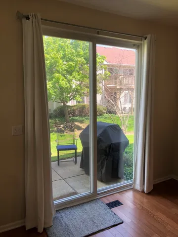 $2,890 | 2911 Stockton Court, Naperville, IL 60564