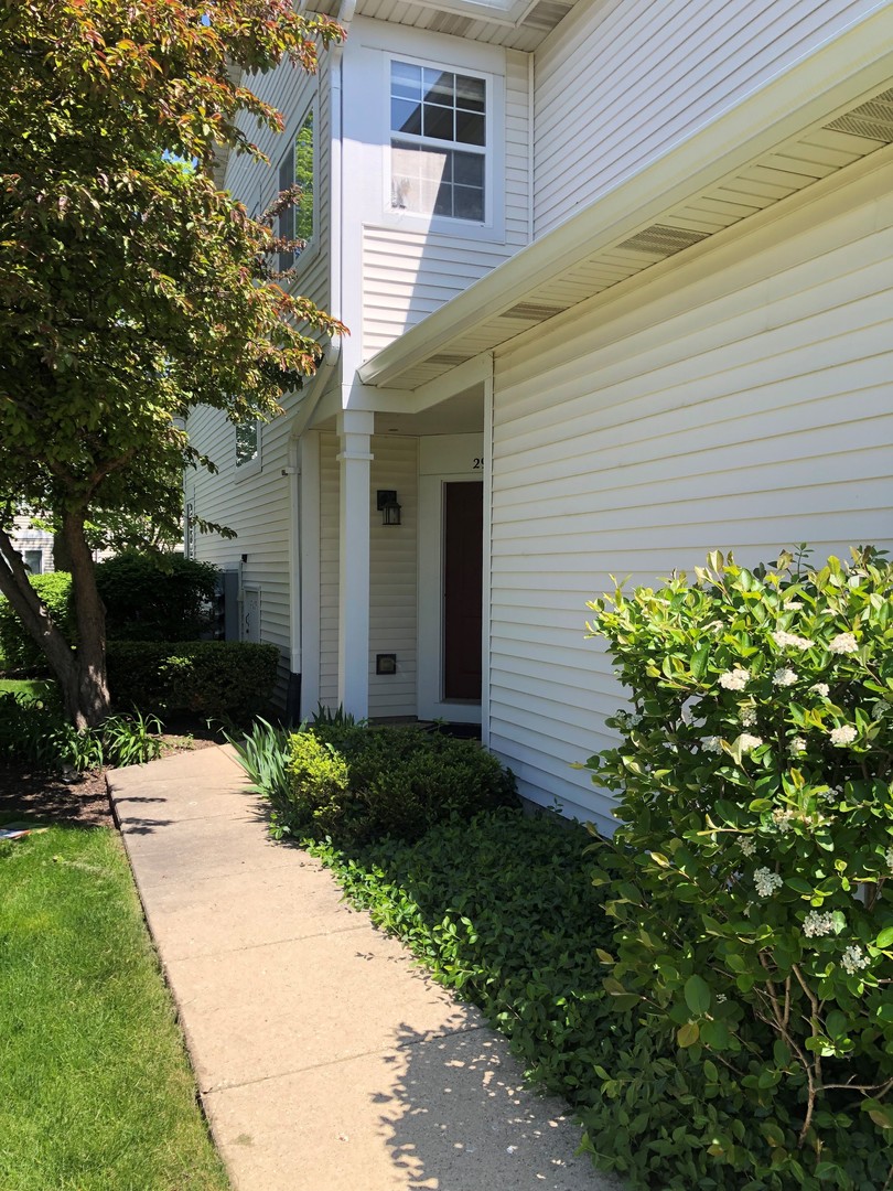 2911 Stockton Court Naperville, IL 60564 - Photo 2 of 27