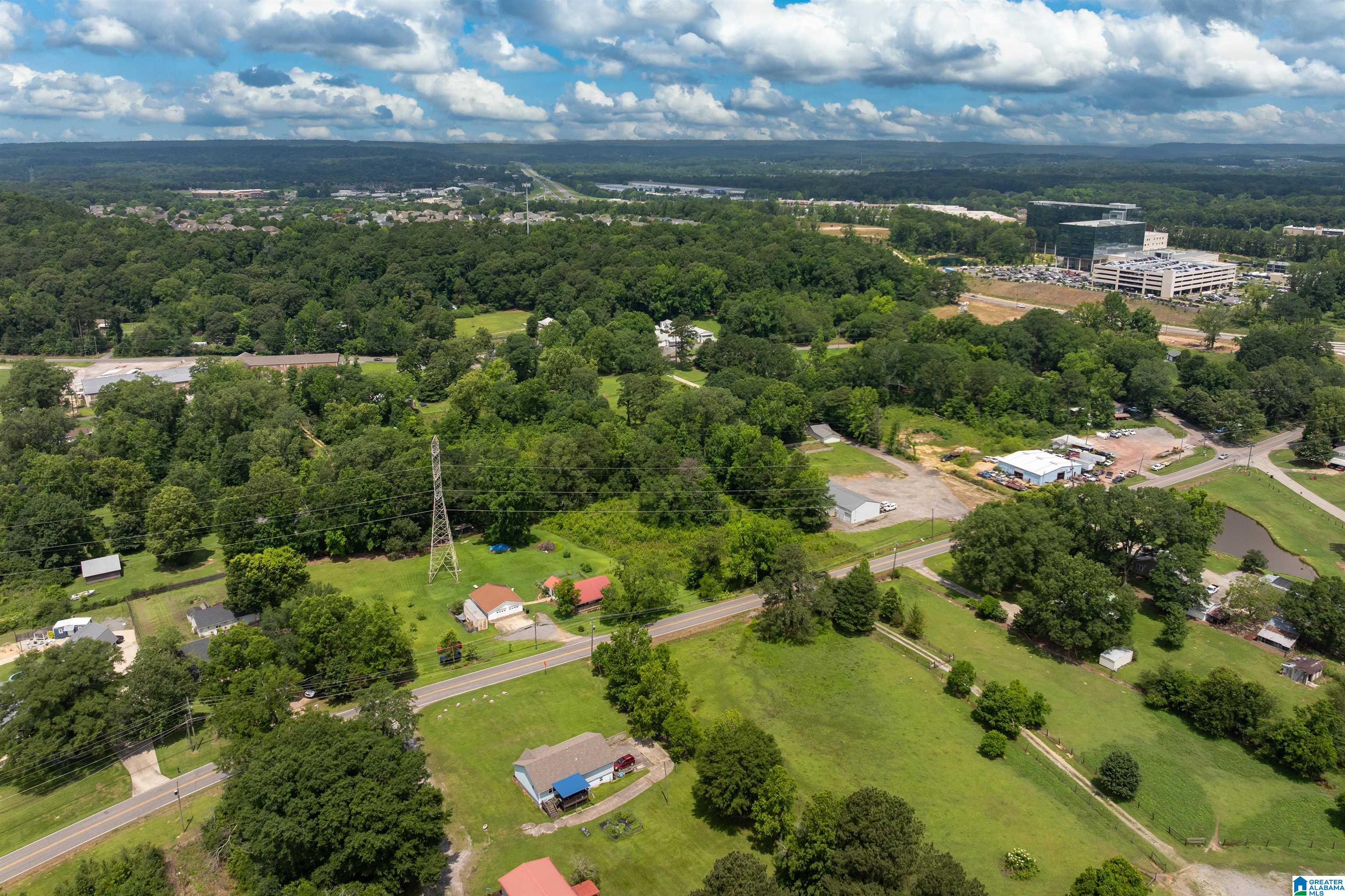 6185 Pocahontas Road Bessemer, AL 35022 - Photo 4 of 37