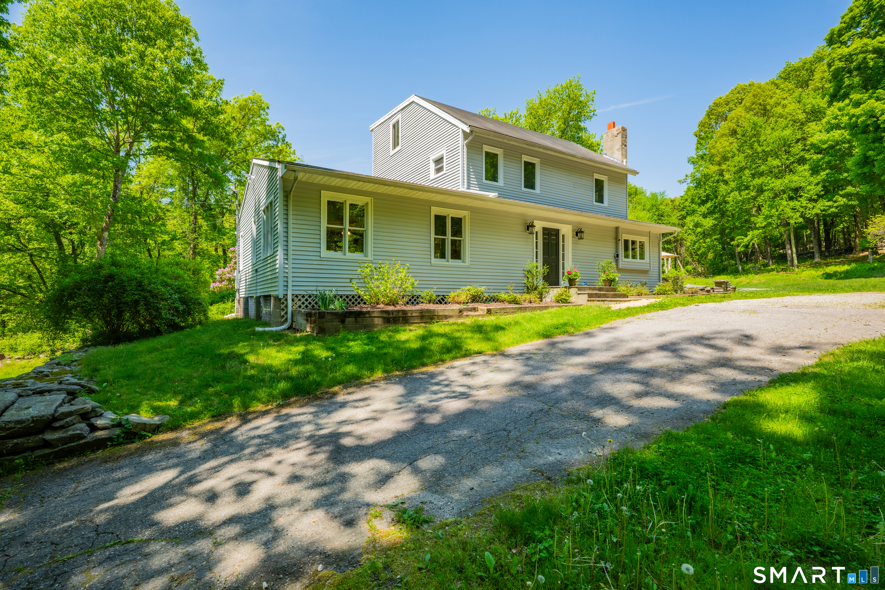 66 Great Ring Road Newtown, CT 06482 - Photo 2 of 40