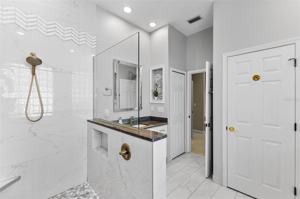 6532 Copper Ridge Trail Bradenton, FL 34201 - Photo 3 of 42 Primary bathroom