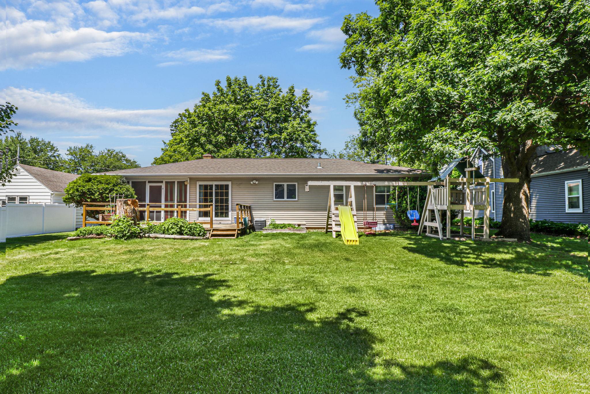 7209 North N Middleton, WI 53562 - Photo 6 of 35