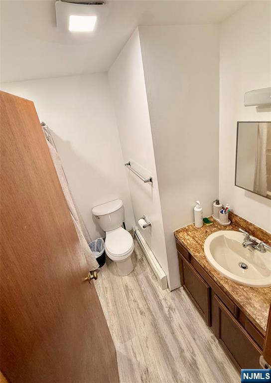 154 Cork Hill Road Franklin, NJ 07416 - Photo 9 of 35 a spacious bathroom with a sink and a mirror